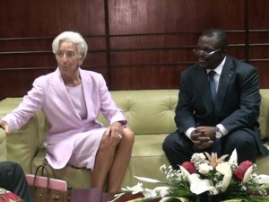 Christine Lagarde et le gouverneur de la région du  Littoral