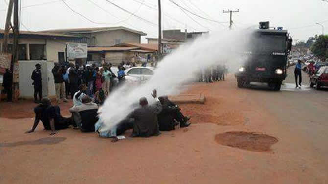 Article : Yaoundé : Je dis hein…qui vous a demandé de doucher l’opposition ?